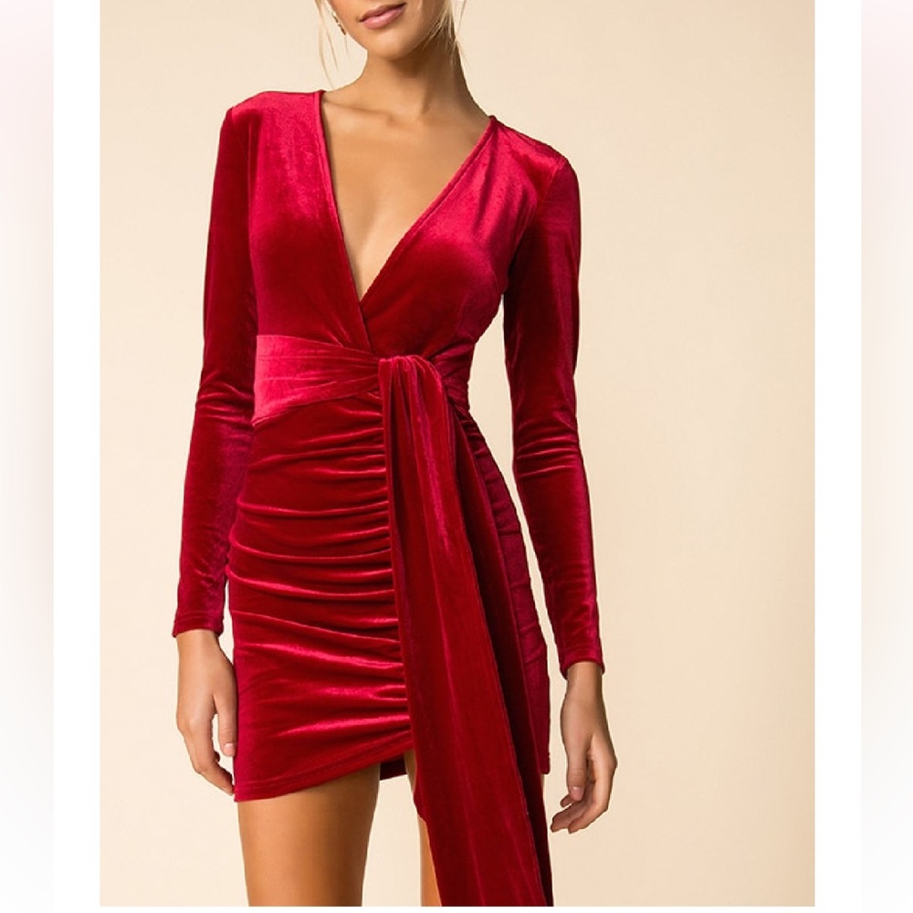 Superdown jaylin ruched mini dress